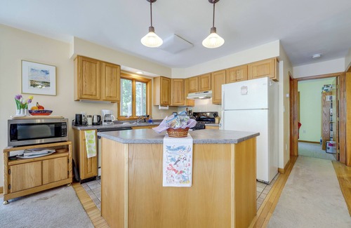 Steuben House | Serene Steuben Home w/Scenic Ocean Views!