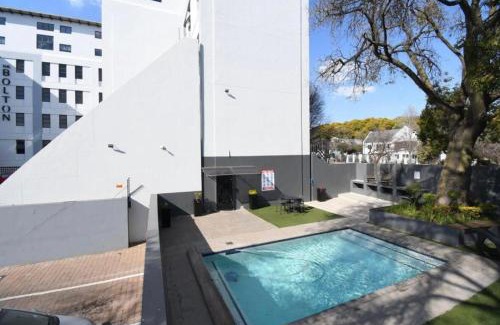 Greater Johannesburg Metropolitan Area Apartment | Serene Studio - Steps away Rosebank Mall