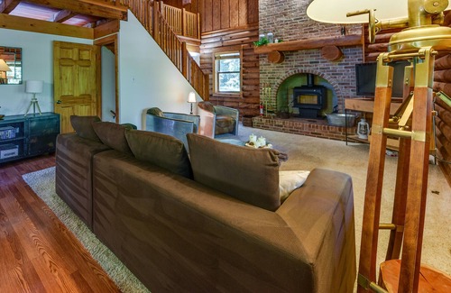 Bassett Cabin | Serene Twin Lakes Cabin w/ Fire Pit & Fireplace!