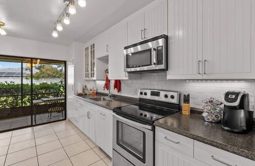 Myrtle Trace Villa | Serene Venice Villa- 15 Minutes to the Beach