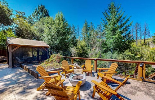 Santa Rosa House | Serene wine country home, central AC, close to golf, hiking, wineries & dining