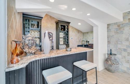 West End House | Serenity At The Lake Pool Retreat