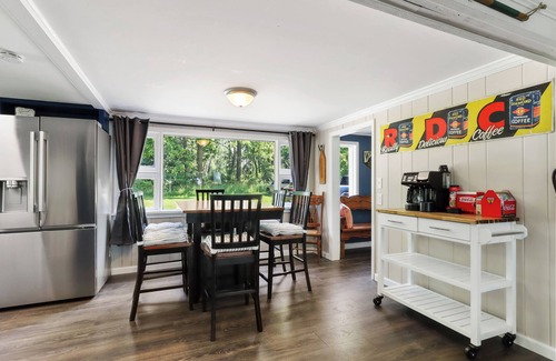 Lake Geneva House | Serenity Awaits ! Private Country Estate on 10 acres. Large groups welcome!