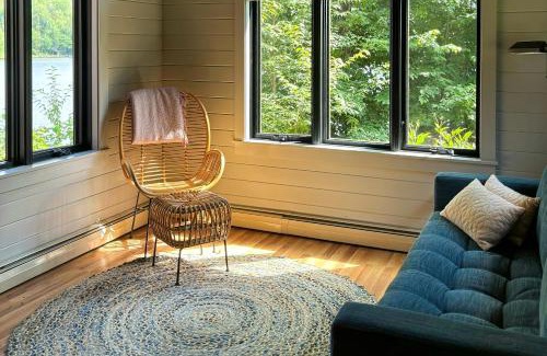 Eden House | Serenity by the lake