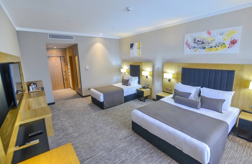 Mahmutbey Hotel | Serenity Comfort Hotel