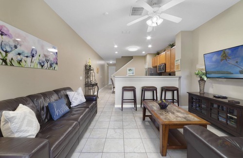 Crestwynd Bay House | Serenity - Family & Pet Friendly, 10 Minutes to Disney & Attractions