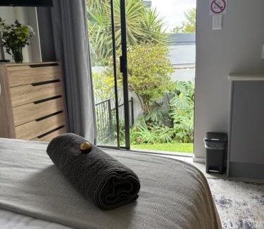 Greater Johannesburg Metropolitan Area Apartment | Serenity Luxury Guesthouse