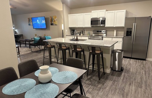 Odessa House | Serenity Oasis w/3 Bedrooms, 2 Baths, 6 Beds and workspaces. Productive Paradise