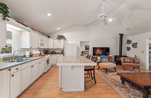 Cranberry Falls House | Serenity Retreat-Peaceful, Pet-Friendly, Escape