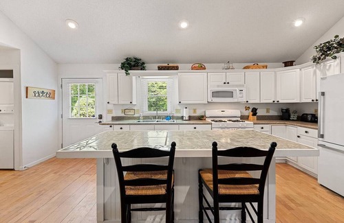 Cranberry Falls House | Serenity Retreat-Peaceful, Pet-Friendly, Escape