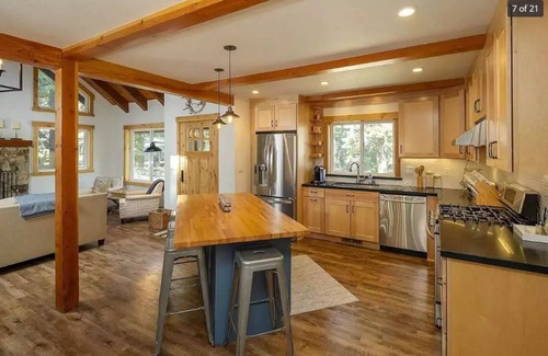 Kingswood Estates House | Serenity Tahoe Retreat - Hot Tubnn