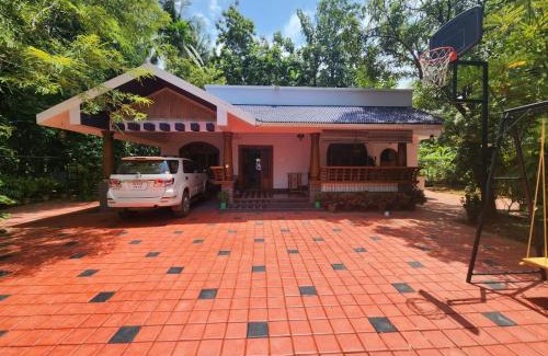 Alattur Villa | Serenity Villa and Treehouse