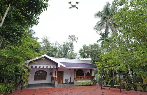 Alattur Villa | Serenity Villa and Treehouse