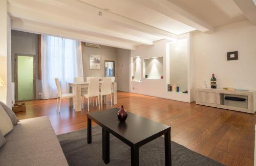 Santo Spirito Apartment | Serragli Loft