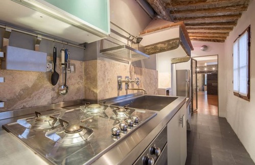 Santo Spirito Apartment | Serragli Loft Stylish and elegant 2-bedroom apartment
