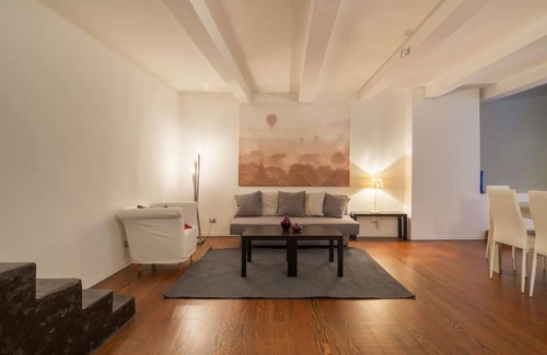 Santo Spirito Apartment | Serragli Loft Stylish and elegant 2-bedroom apartment
