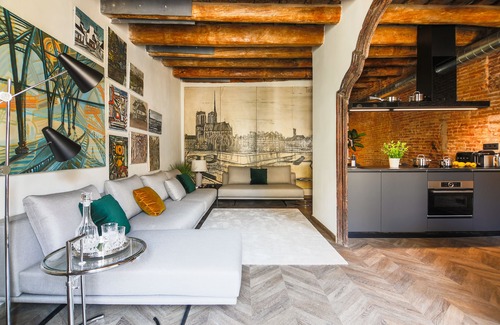 El Raval Apartment | Serviced penthouse duplex with private terrace next to Ramblas!
