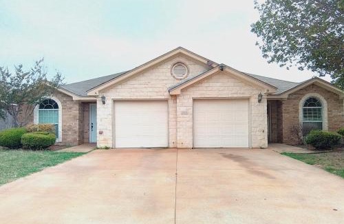 Killeen Apartment | Setting the right vibes.