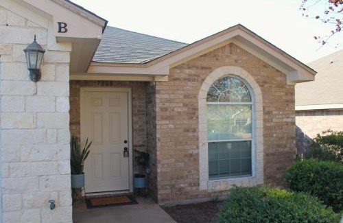 Killeen Apartment | Setting the right vibes.