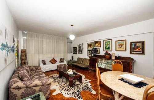 Gonzaga Apartment | Seu Refúgio em Santos, Pé na Areia