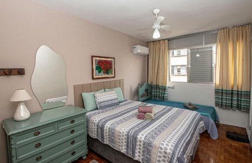 Gonzaga Apartment | Seu Refúgio em Santos, Pé na Areia