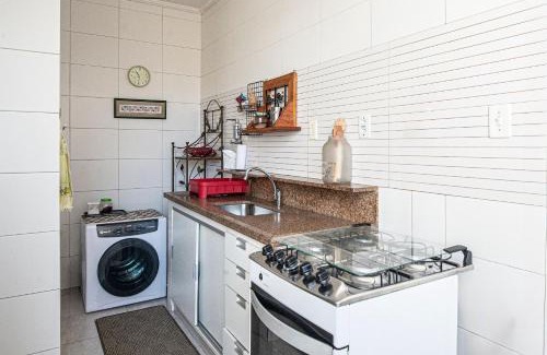 Gonzaga Apartment | Seu Refúgio em Santos, Pé na Areia