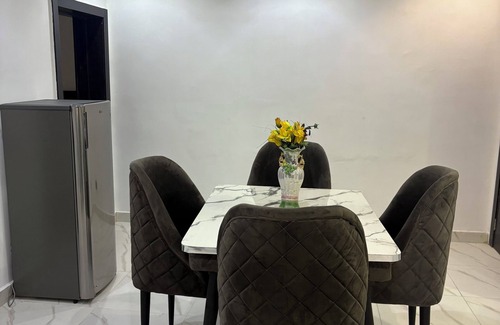 Lekki Phase 1 Apartment | Seven Kings Luxury Apartments in superb Lekki Phase 1 with WiFi, AC