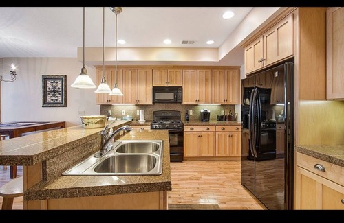 Champion House | Seven Springs Resort Ski-In Ski-Out @ Southwind