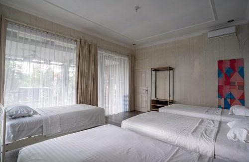 Caringin Villa | Seven Terrace