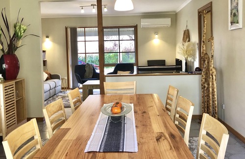 Blackwood House | Several Living Spaces, Garden Views, Forest Walks. Peaceful, Serene.