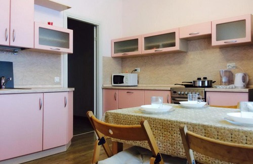 Novo-Savinovskiy Apartment | Sevil Apartment On Khakima 60