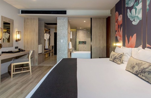 Khuekkhak Resort | (SHA+)Luxury Deluxe King Bed (D04)