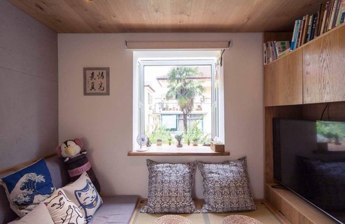 Jing'an Bed & Breakfast | Shanghai Hills & Gefii Sixteen Cats close to Jing'an Temple