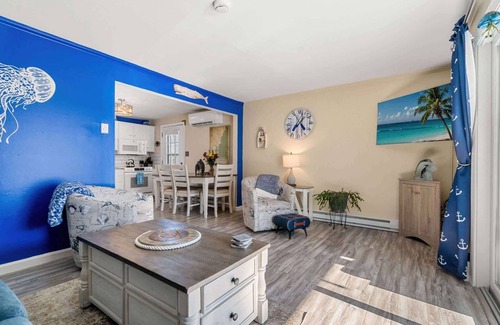 Hampton Condo | Shangri-La Escape | Steps to Beach and Marina | AC