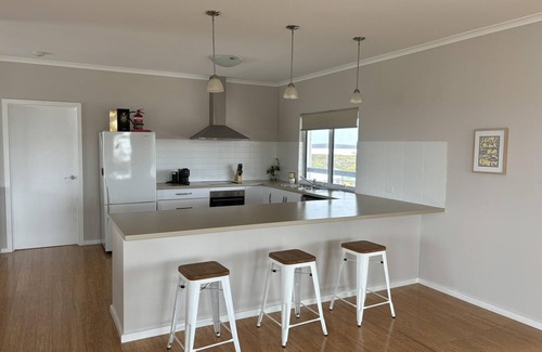 Warrenben House | Shanti Retreat - Shanti Retreat - Your Peaceful Beachfront Escape