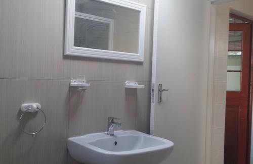 Lansdowne House | Shared Accommodation With A Live-in Host.