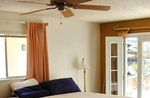 Lakehead-Lakeshore House | Shasta Lake Sun House Lodge: Last minute reservations welcome!!!