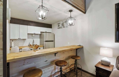 Shaver Lake Condo | Shaver Escape! Mountain Loft Condo