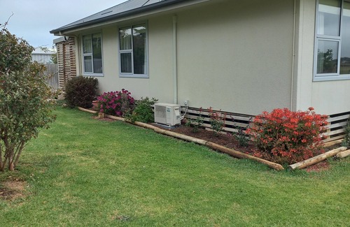 Yambuk House | Shaw View Cottage,nBeautiful cosy cottage central to many tourist destinations