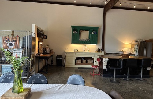 Montevallo House | Sheep Farm - Unique Space - Amazing Views