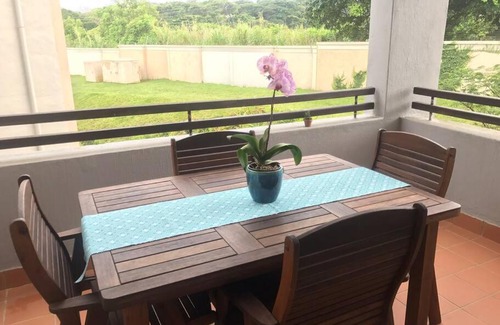 Umhlali Apartment | Sheffield Suite 1