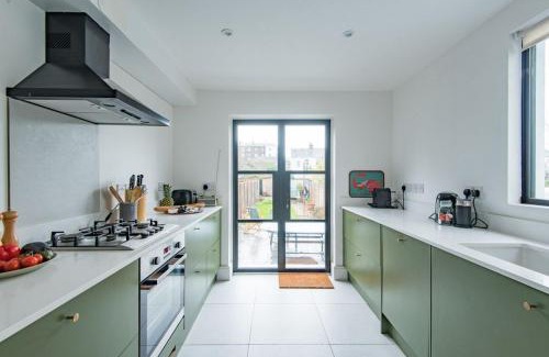 Deal House | Shell Seekers Cottage