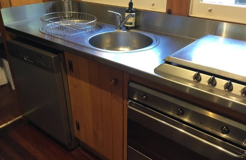 Sawtell House | shellies on the beach Big House