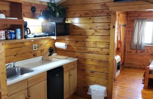 Jones Mills Cabin | Shenandoah I Ski Camp in The Laurel Highlands.