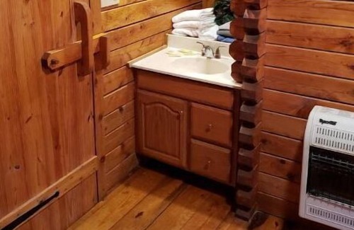 Jones Mills Cabin | Shenandoah I Ski Camp in The Laurel Highlands.