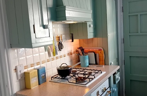 Bryncethin Apartment | Shepherds Cottage Bryncethin