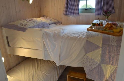 Bedfield House | Shepherds Hut 7