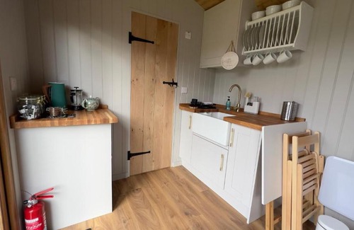 Wadhurst Cabin | Shepherds Hut at Cedar Gables