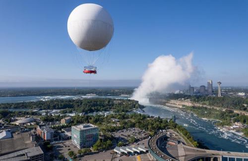 Downtown Niagara Falls Hotel | Sheraton Niagara Falls