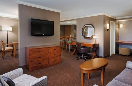 Downtown Niagara Falls Hotel | Sheraton Niagara Falls